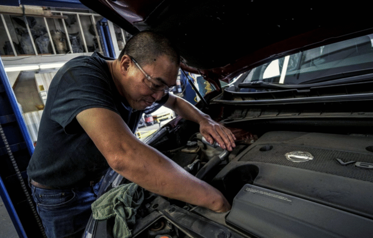 Mechanic Red Flags: Don’t Ignore These Warning Signs