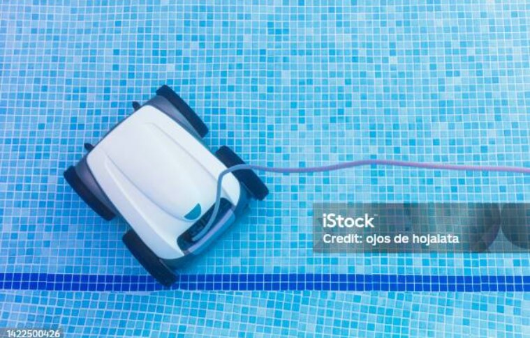 The Future of Pool Maintenance: Embracing the Power of Pool Cleaning Robots