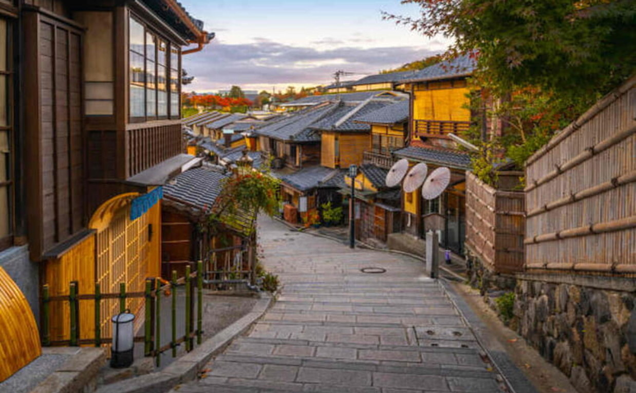 Historic Japan: Best Cultural Sites and Traditional Towns to Visit 