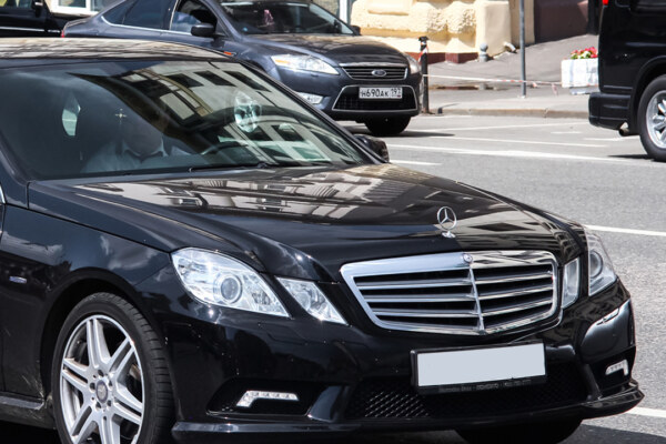 Cheap Taxi from Manchester Airport to Leyland – Book Now | RidexTaxis