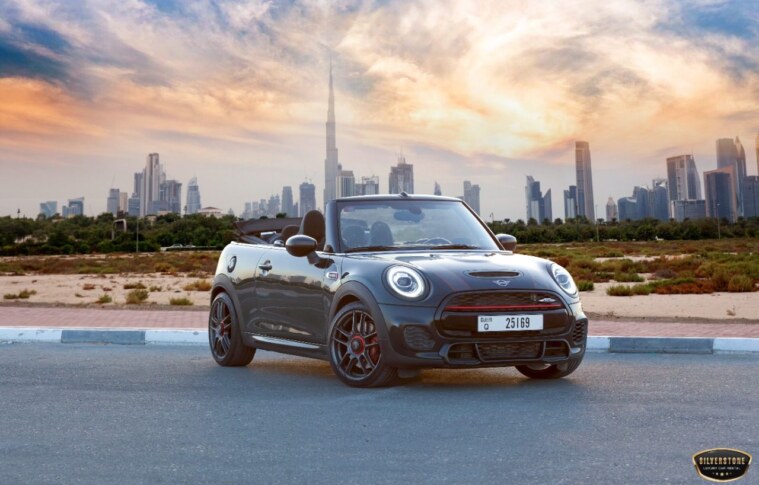 Explore Dubai with a Mini Cooper or Bentley Rental