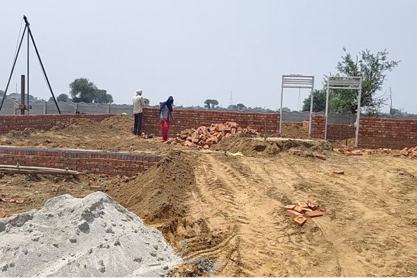 Is acquiring a Plot Near Jewar a favorable investment opportunity?