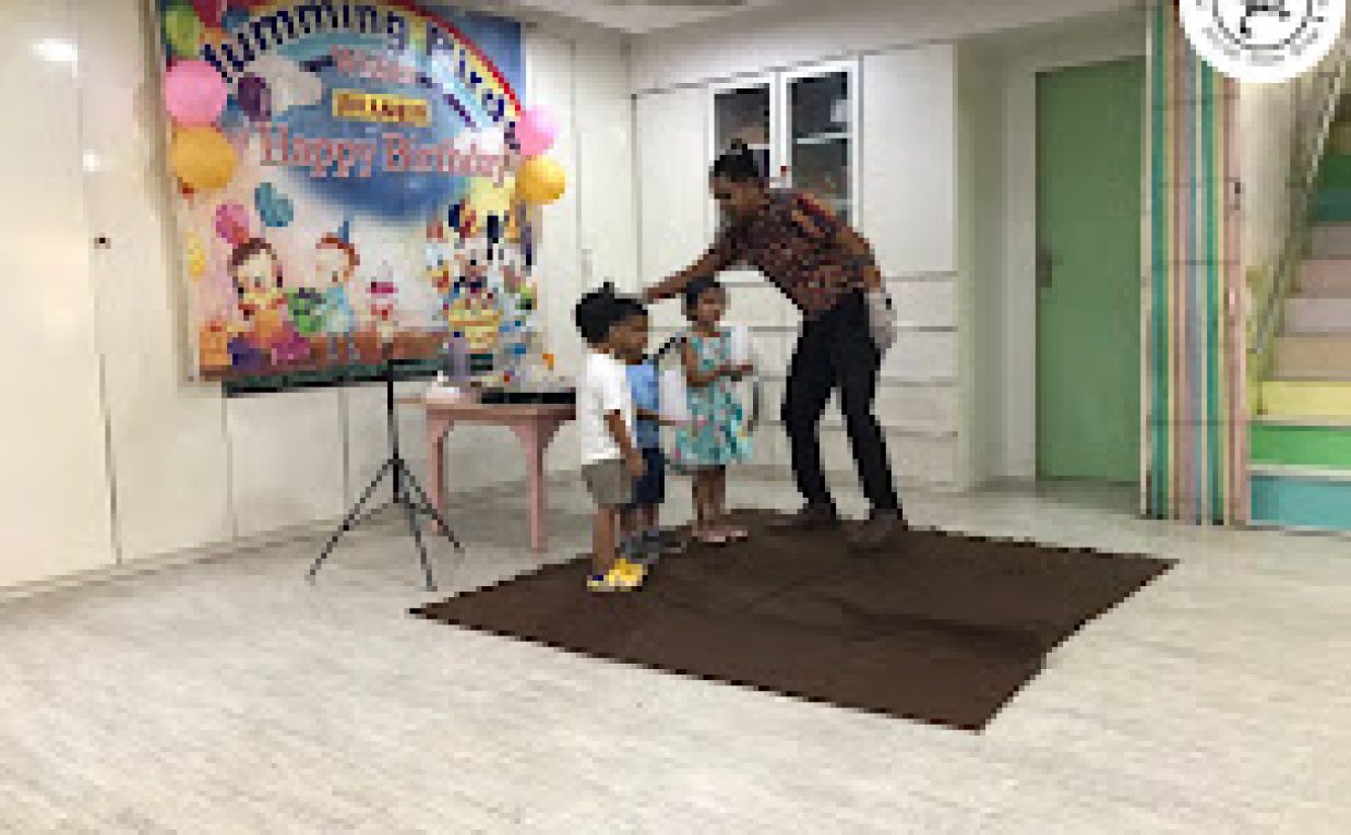Preschool in DN Nagar – Humming Birds (2025 Guide for Parents)