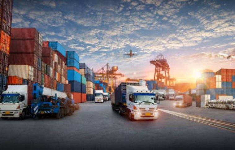 How a Command Center and Control Tower Drive Efficiency in 3PL Logistics