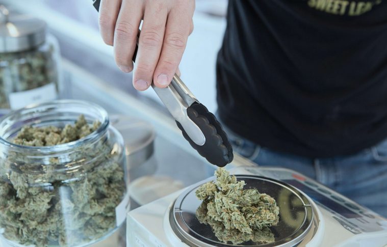 5 Essential Tips to Find Top MMJ Clinics Near Me in 2025