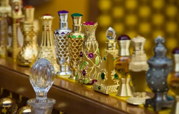 استمتعي بأجمل العطور النسائيه في قطر – تسوقي عطر نسائي أنيق يعبر عنك بسعر مناسب