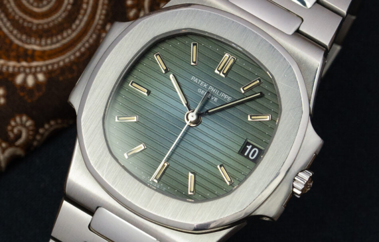 How the Patek Philippe Annual Calendar Evolved from the 5035 to the 5146