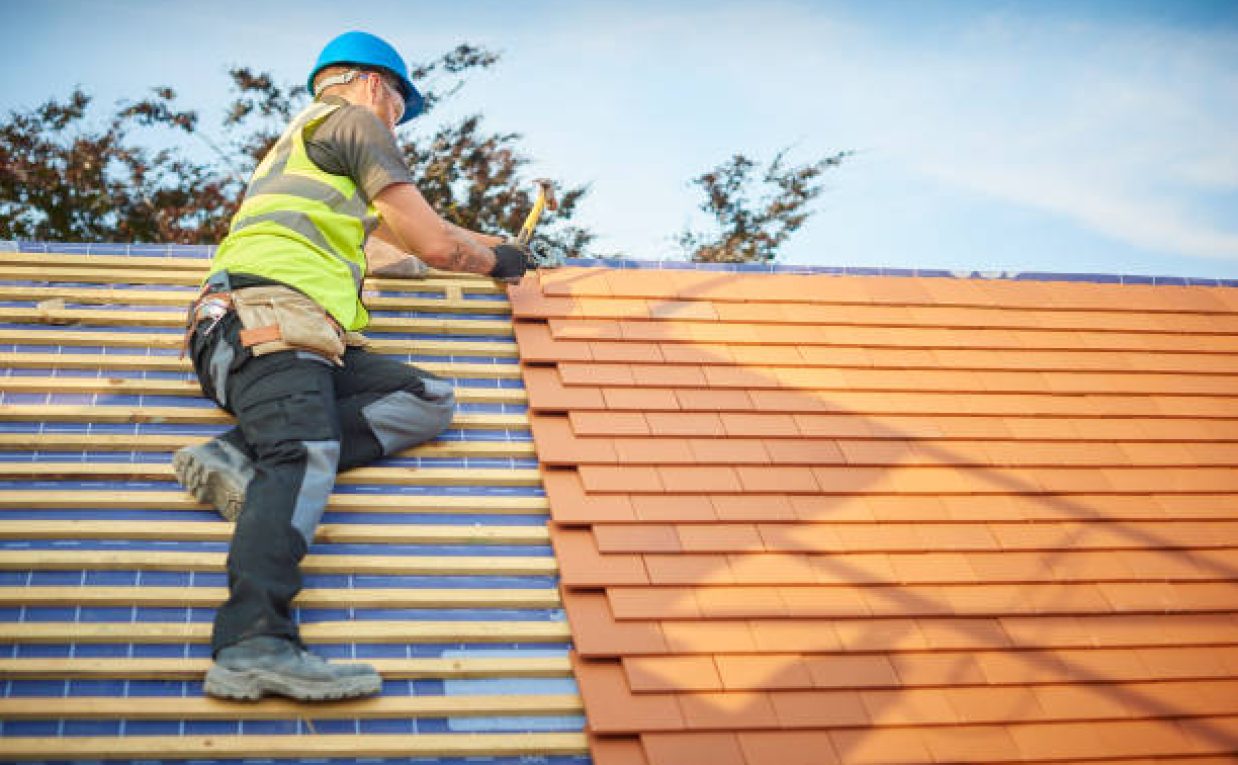 Roofers Grand Rapids: Choosing the Right Team for Your Home