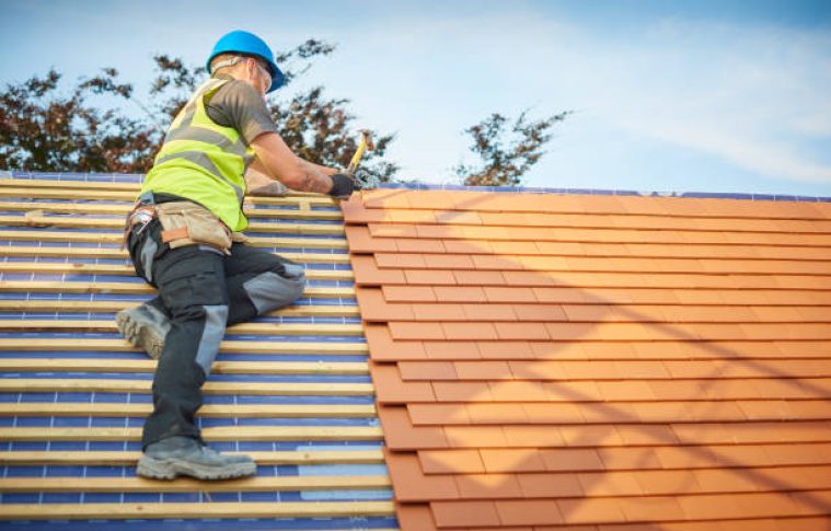 Roofers Grand Rapids: Choosing the Right Team for Your Home