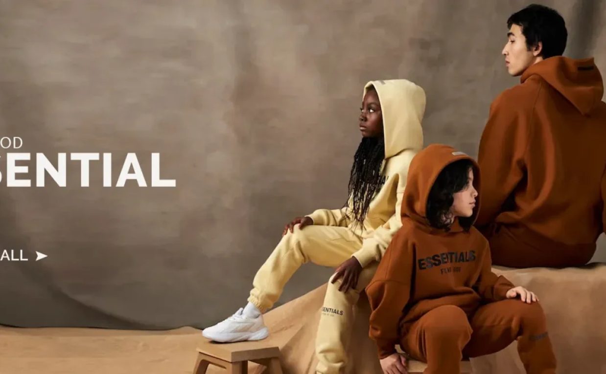 Essential and Essential Bags: The Perfect Balance of Function and Fashion