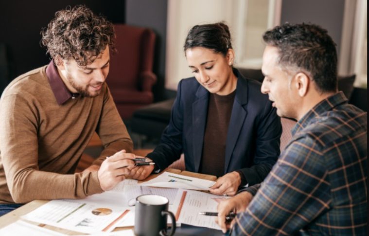 What Is the Financial Conduct Authority (FCA) Role Regarding CeMAP Advisors?