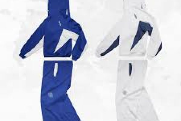 Comme des Garçons Premium Fashion Collection