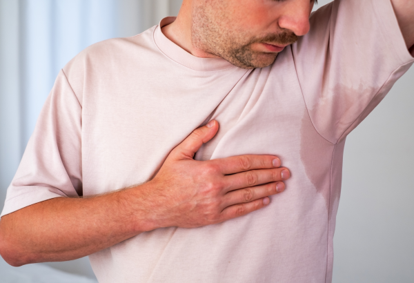Does Hyperhidrosis Treatment Reduce Visible Sweat Marks?