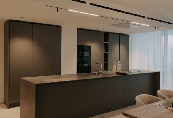 Innovación en la Instalación Iluminación Técnica para Oficinas y Comercios