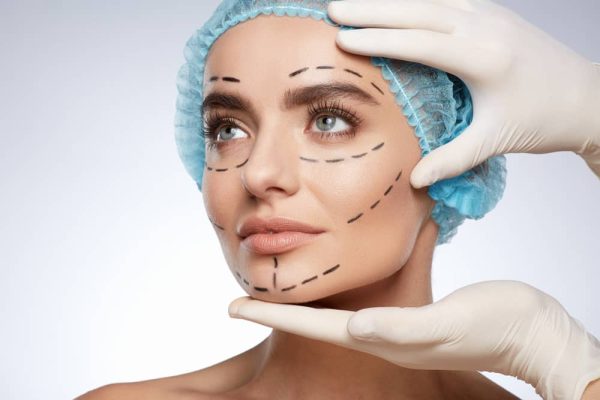 Is a Facelift Safe for Older Patients?