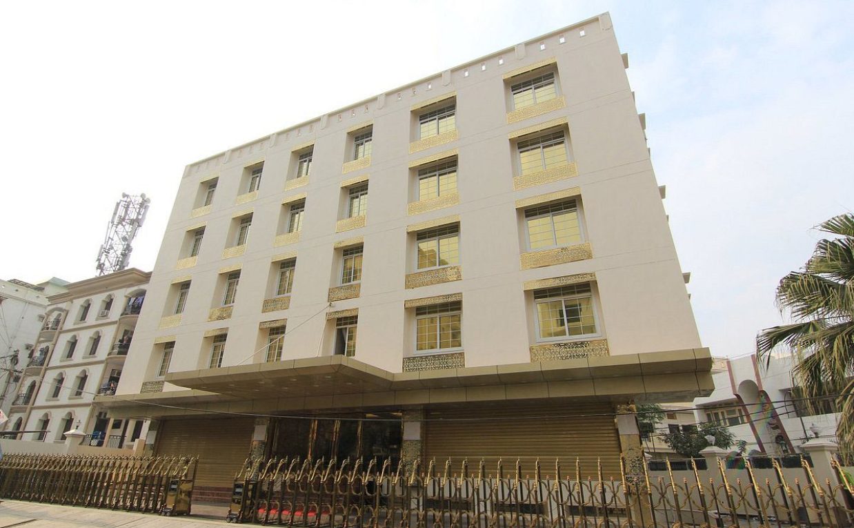 Best Choice for Low-Cost Hotel in Hazratganj for a Relaxing and Affordable Stay