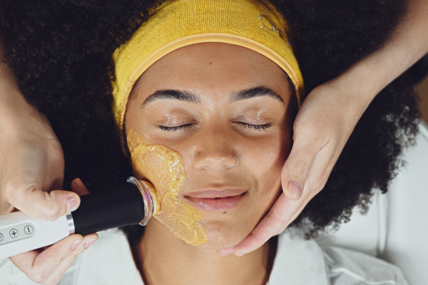 Is OxyGeneo Facial Good for Dry and Dehydrated Skin?