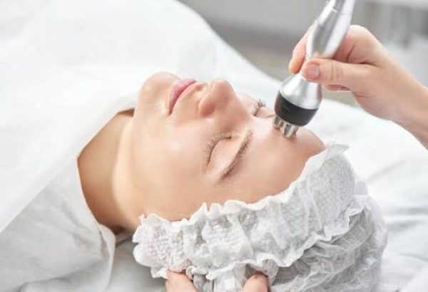 How Radiofrequency Treatments Tighten Skin Naturally