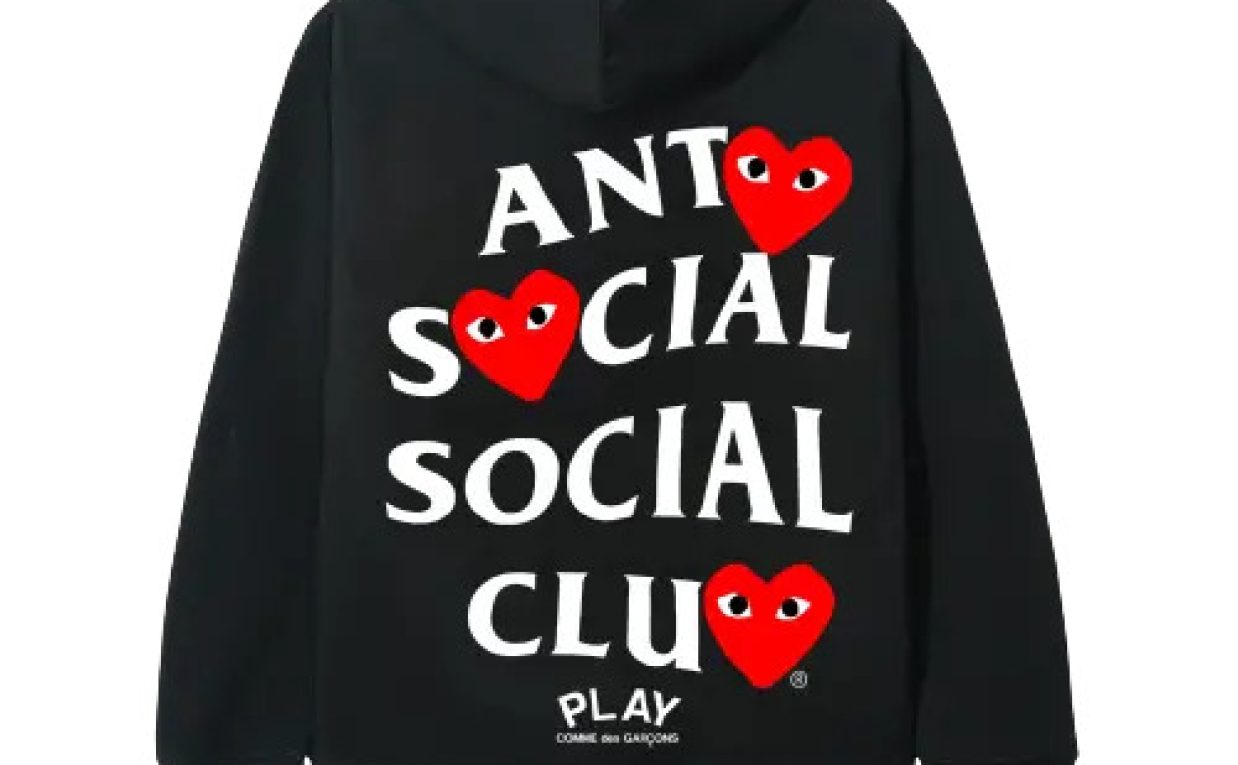 Comme Des Garcons Hoodie: A Stylish Blend of Comfort and Creative Streetwear