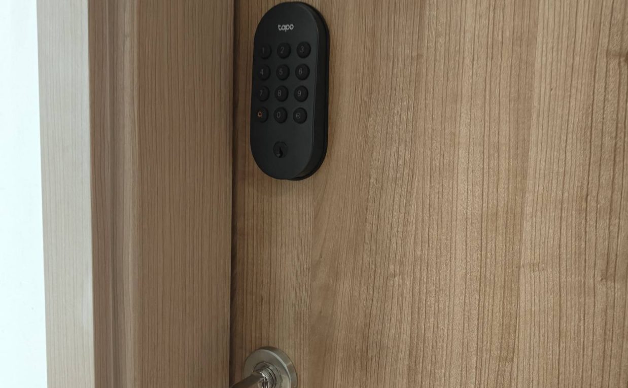 Smart Lock Installation Dubai: Managing Multiple Users Without Sharing Physical Keys